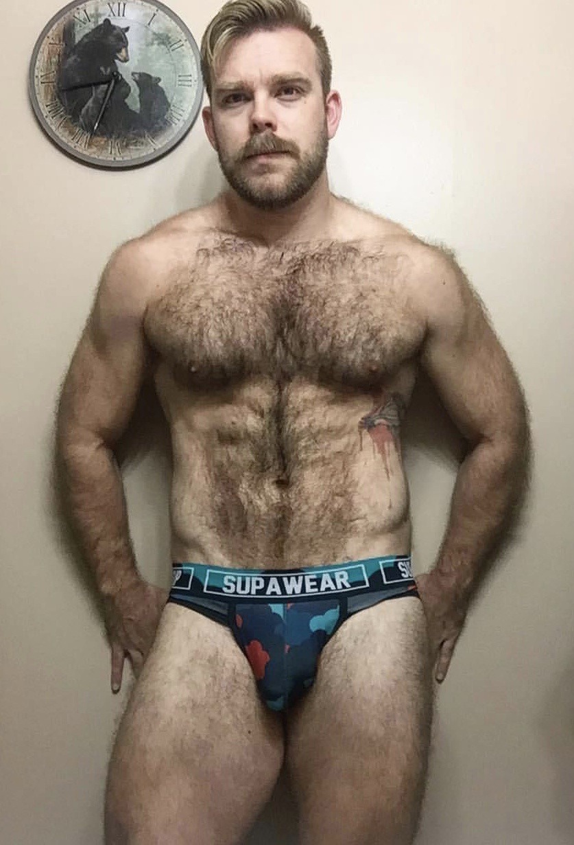 hairyobsessionss:Furry bro https://hairyobsessionss.tumblr.com/Hairy Furry Men