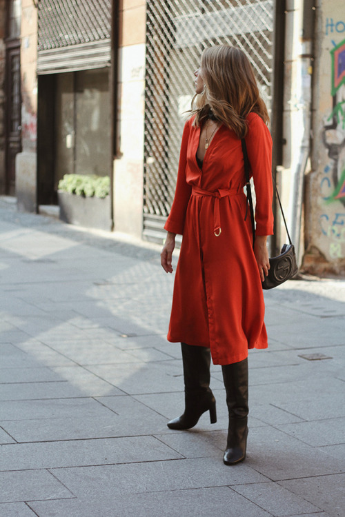 Vanja Milicevic in Mango boots and H&amp;M dress 