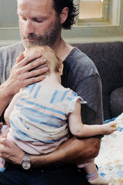 thewalkingdead:    Happy Father’s Day.