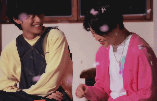 Taehyung And Jimin Playing With Jenga And Laughing Together 🥺 Cr : 用户_0529 @ Weibo