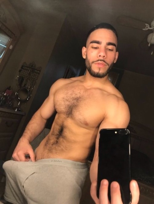 hungpapi:  Cutie With A Nice Big Dick