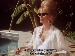 supermodelgif:  Absolutely Fabulous (1992)