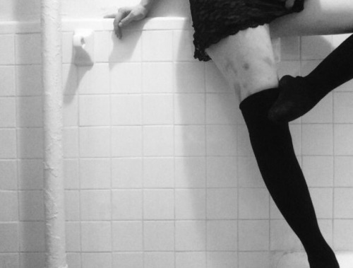laurenethedream: Throwback. Bruised thighs, knee highs.
