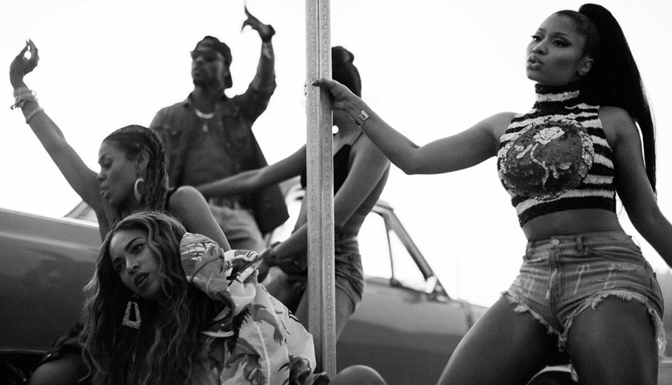 pinkplanetnicki:  whatzedsaw:  behind the scenes of feeling myself by nicki minaj