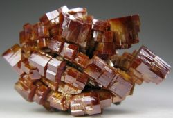 bijoux-et-mineraux:Vanadinite - Taouz, Morocco