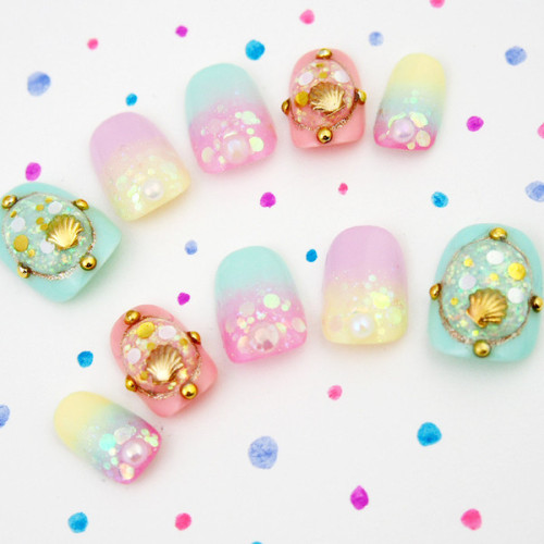 pastelandshells:  cute mermaid stuff