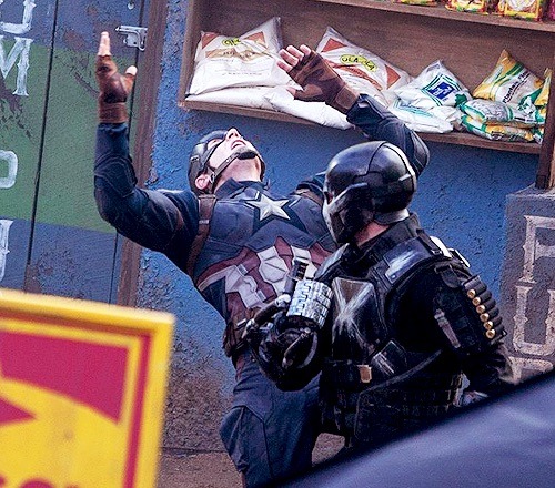 widowsarrow:  my thirst for Chris Evans hitting me like