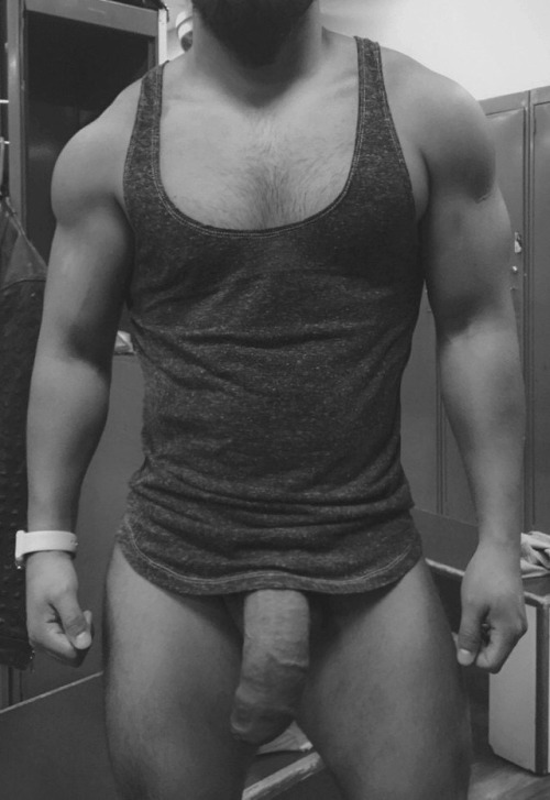 ruggerjack:  Thick in all the right places