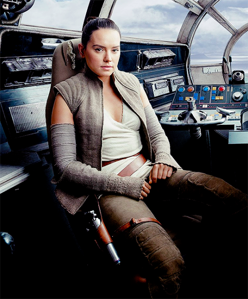 daisyriidleys:Daisy Ridley as Rey in Star Wars: The Last Jedi