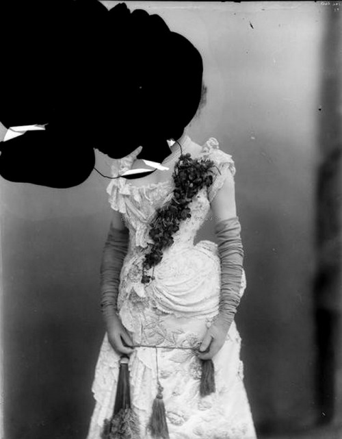 carolathhabsburg:  “Broken” , 1880(Sarah Bernhard as Margherite Gautier in “Le dame aux Camelias”) .