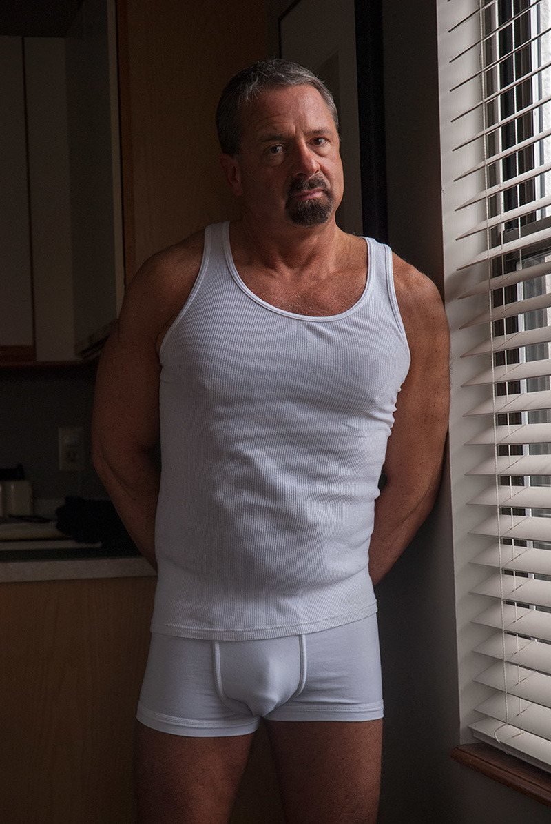 handsomedadhunter:  Big thing   Wow