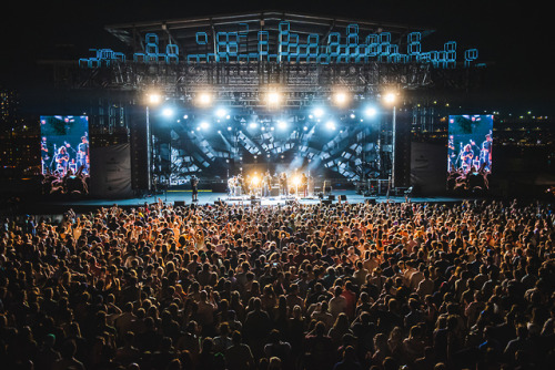 Country comes to the Big Apple as Greensky Bluegrass blaze their lasers across the New York Skyline 