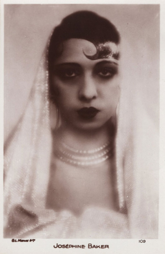 EVERYONE VOTE FOR JOSEPHINE BAKER RIGHT NOW