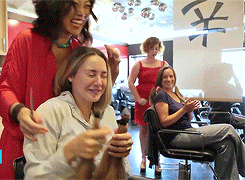 blogging4divergent:  Shailene’s reaction to her new hair 