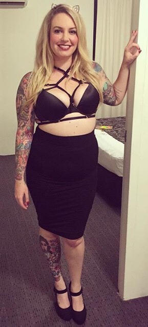 italiankong:  Tattooed Aussie Miss Haylonn. Curvy beauty!  WOW!!