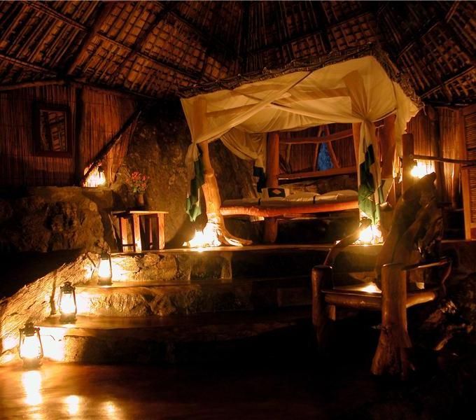 vibesopretty:  voiceofnature:  The stunningly beautiful Nkwichi Lodge is located