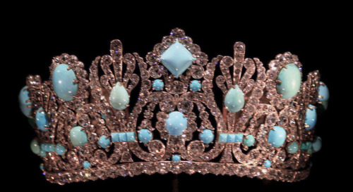 thestandrewknot:The Marie Louise Diadem, by Marie-Étienne Nitot (1810).