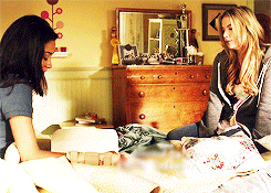hannily:Hanna and Emily + beds