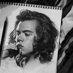 harrything:Happy birthday for the most amazing boy in the world @harrystyles .please tag him ♡♡ i love him so much 😭💜💜