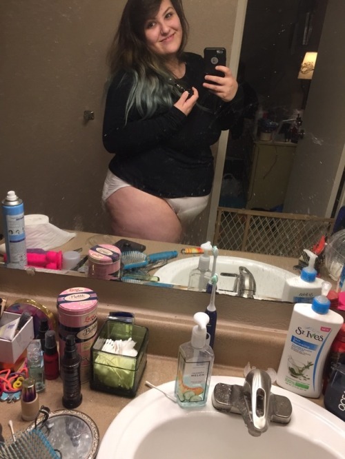 Porn daddysmichevousprincess:  Happy little baby! photos