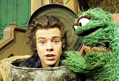 artharry-deactivated20150509:  Harry//1D Vault 3-On The Road Memories 