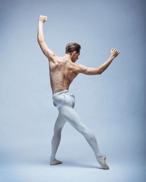 lovelyballetandmore: Dylan Wald | Pacific Northwest Ballet | Photo by Lindsay Thomas