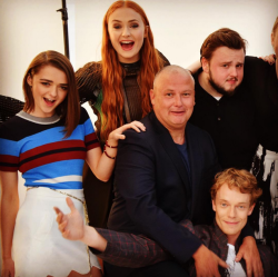 aurore59:  tvguidemagazine: The Game of Thrones