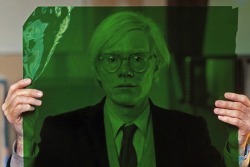 theleoisallinthemind:  “Andy Warhol with Green Foil” by Thomas Hoepker, 1981 