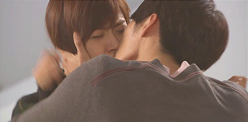 Koreans Kissing