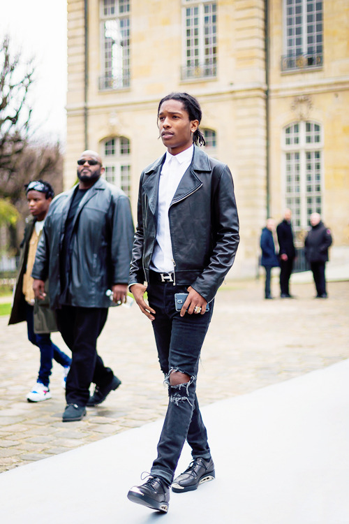 ebonyzerscrooge:I feel like Chanel Iman was the BEST thing to happen to this man. His wardrobe chang