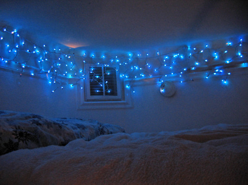 shreks-swamp:  lesb0:  oceandropsandlove:  want  I would sleep in this until I got