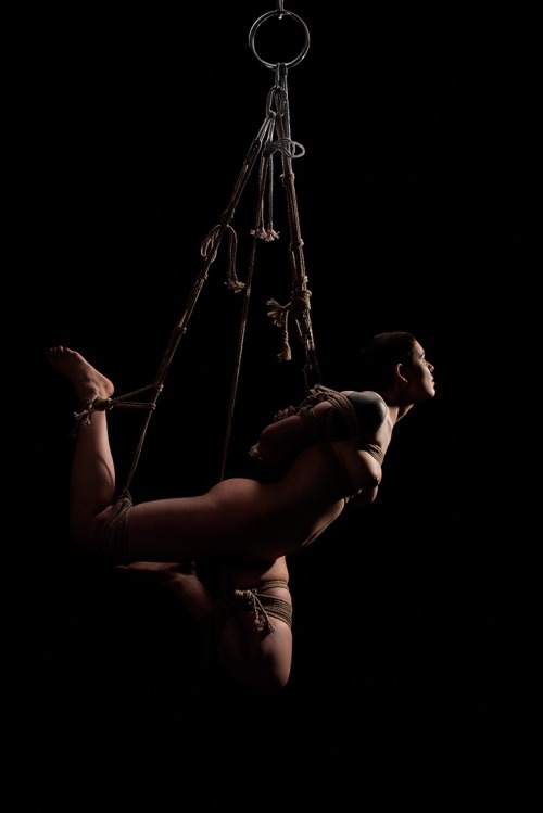 marlowraemodel:  marlow rae + the dark arts 2015 finally back at it! i haven’t done suspension in at least a year… 