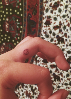 literallynofucks:  Small stick and pokes are kinda cool.