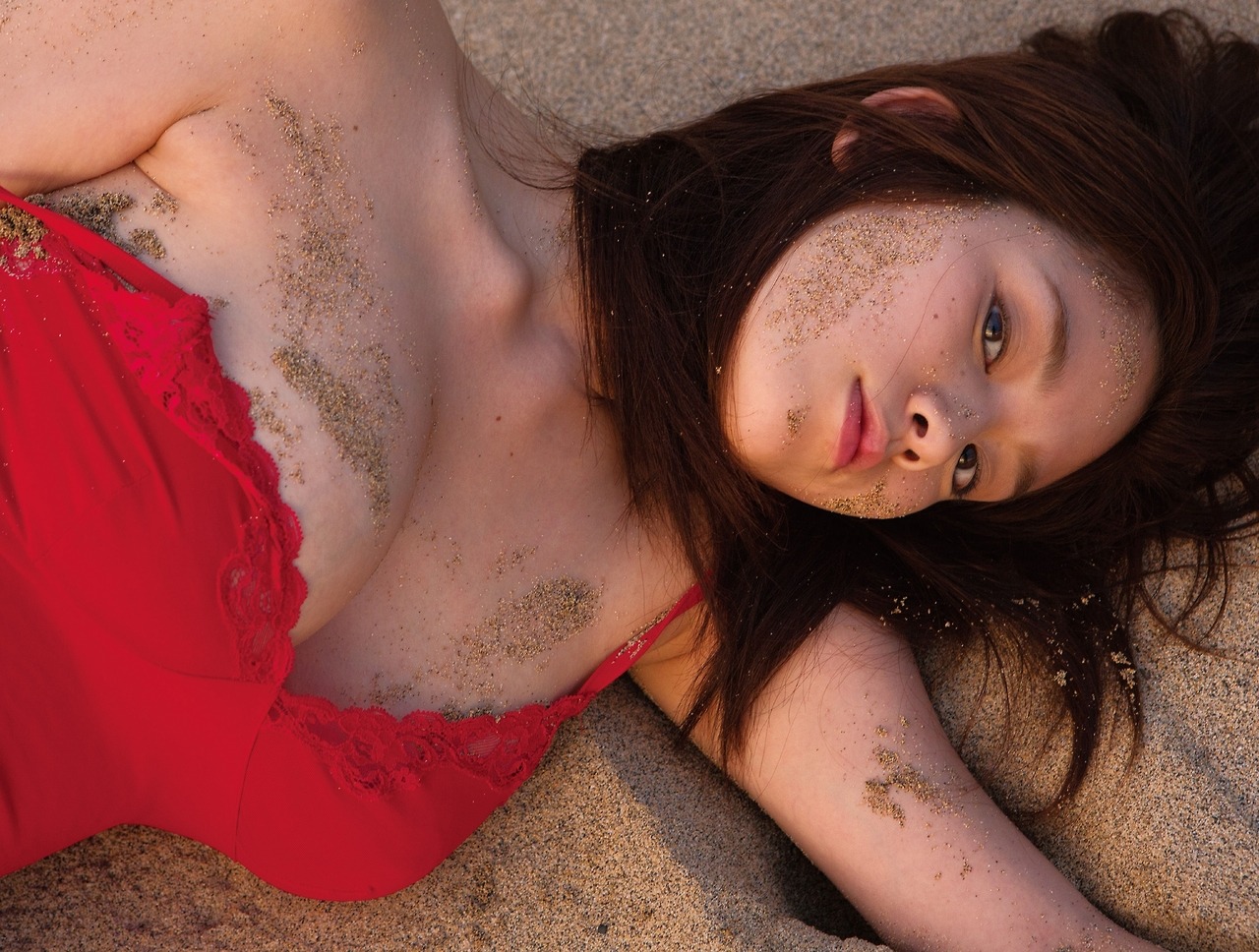 gravure-glamour:  Miwako Kakei [Photobook]