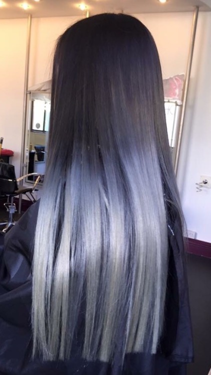 XXX aloewera:  i got my hair done today for a photo