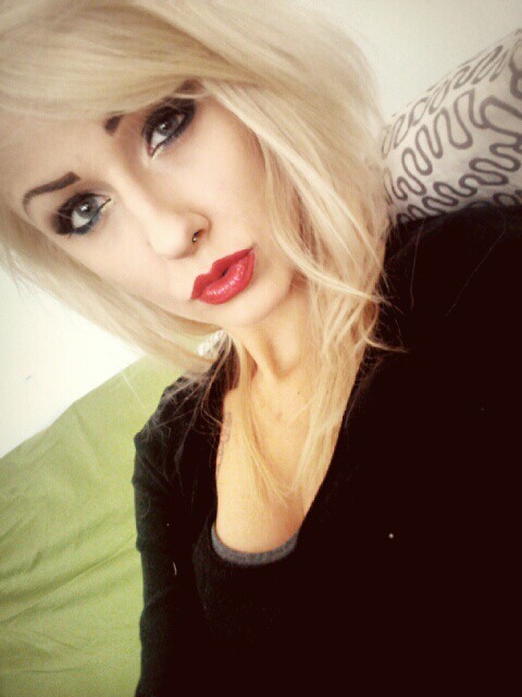 lickertwat:  monr-e:  all dolled up now happy easter ily all x  woman crush every day tbh  youre such a babe ugh x