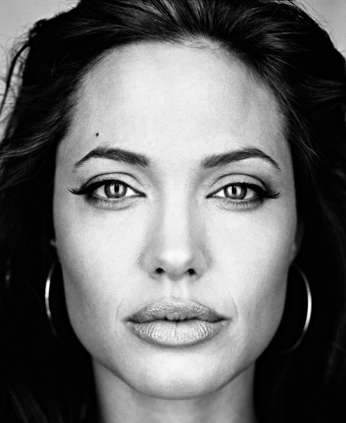 Angelina Jolie photographed by Martin Schoeller, 2004