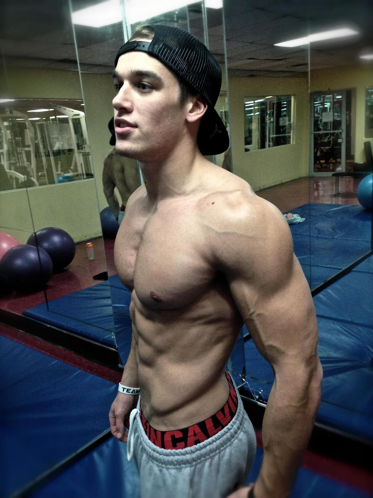 fitandhealthyforlifee:  fitness-is-fit-for-me:  bobojb101:  Part 3 of the Marc Fitt