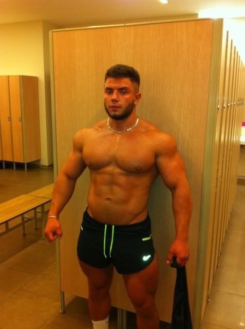 speedo-bear:  Leo Bartenev 