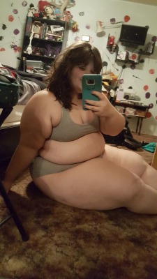 bigbootypandamoo:My bf thinks I should get bigger. What do you think?