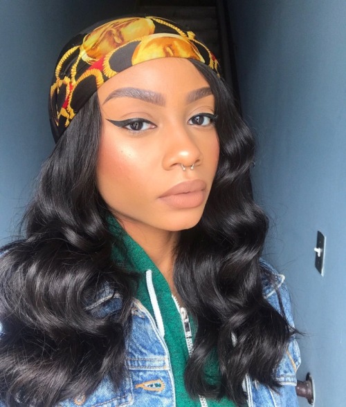 stonersxboners:When the wig ain’t laid yet.