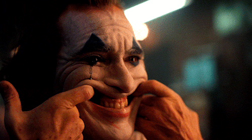 henricavyll:Put on a happy face. Joker (2019) dir. Todd Phillips