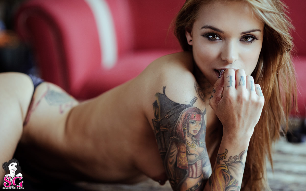 suicide&ndash;love:  Arabella.