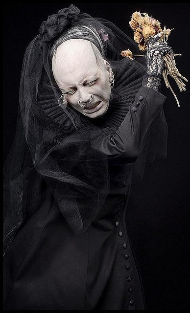 lizardbirdthing:  Anna-Varney Cantodea.Top-tier goth.