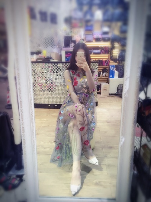 论外貌身材的重要性  只要你够美身材ok穿什么都仙仙儿的  