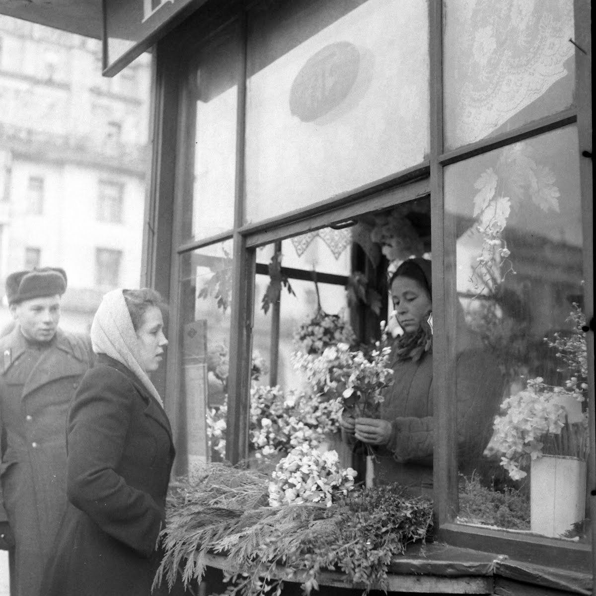 Цветы советских времен. Цветочный магазин СССР. Флористика в СССР.