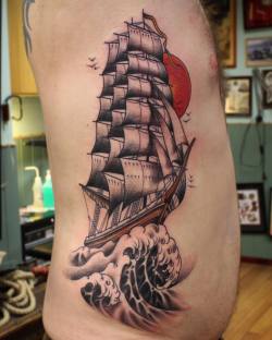 electrictattoos: adrianhing: Sydney - June