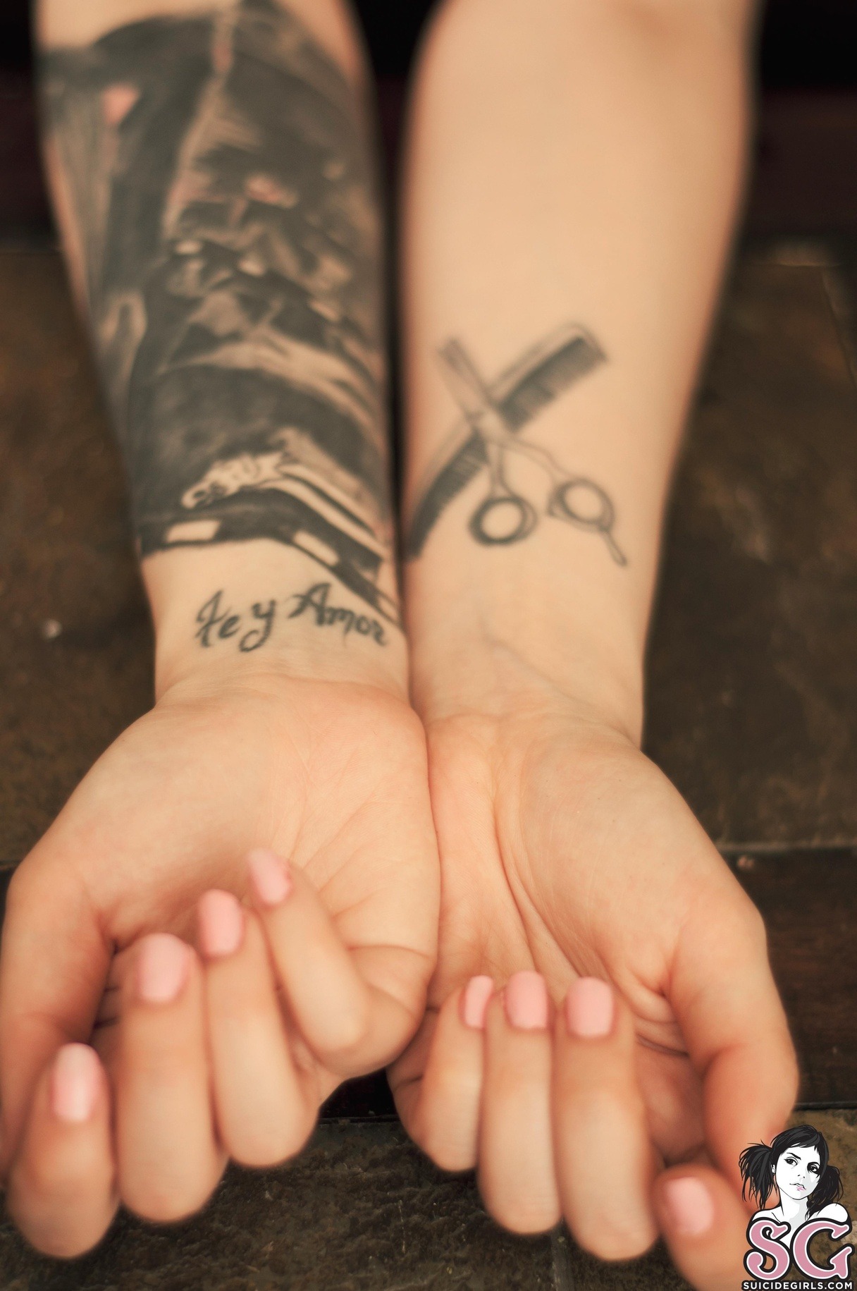suicidegirlslover:  Elleadore Suicide