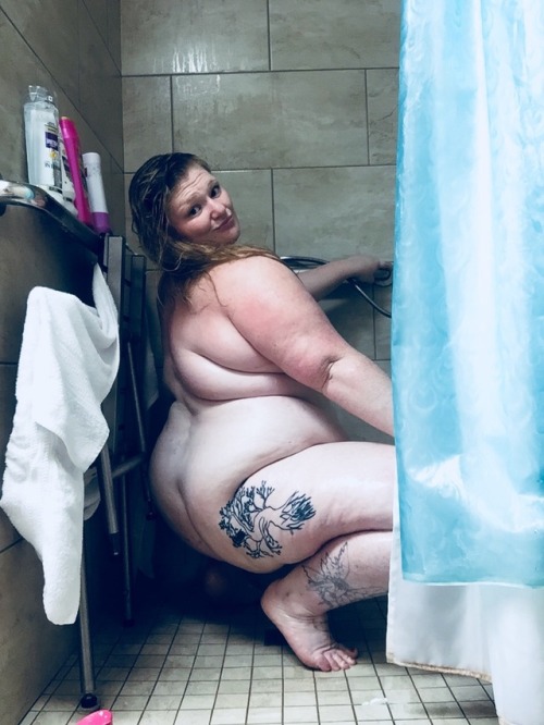 bigbeautifulbombshell87:  Shower pix porn pictures