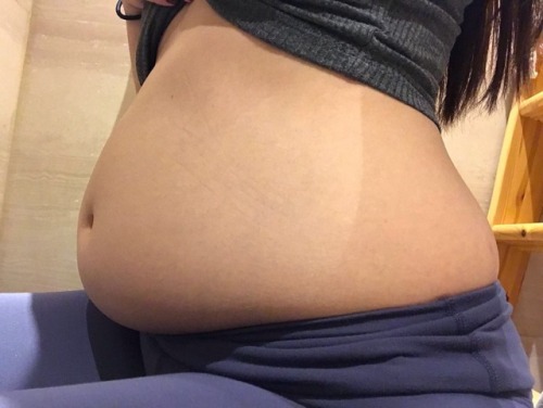 curiousbellybabe:Hello! Sorry I haven’t been posting as much lately. I’ve been doing some traveling with my aunt and eating lots of delicious food.  Are my hips getting rounder?! ☺️
